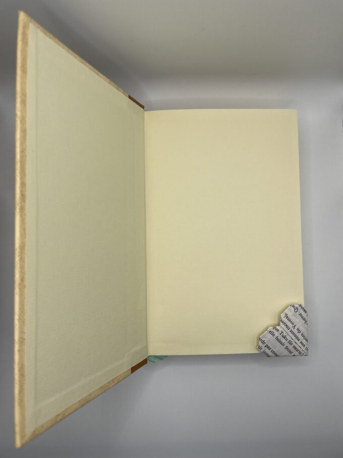 Marque-Page en Forme de Cœur en Origami – Image 2