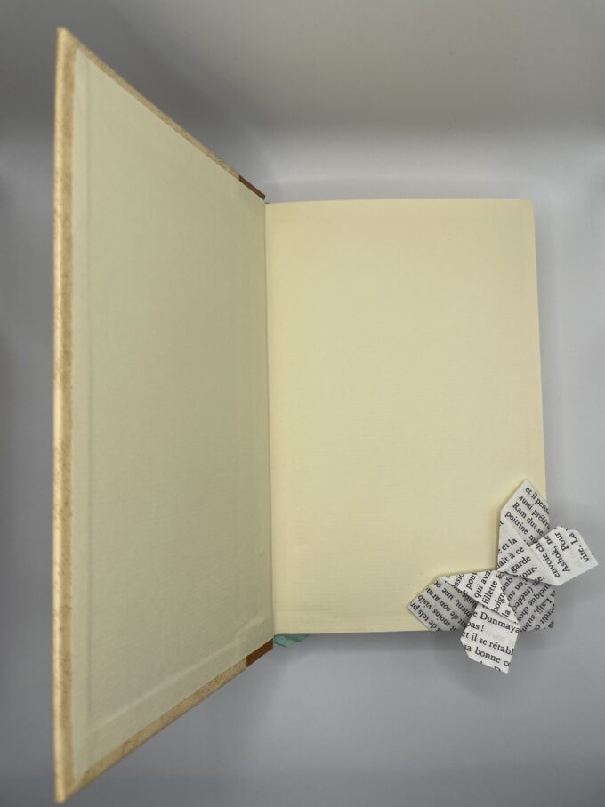 Marque-Page en Forme de Papillon en Origami – Image 4
