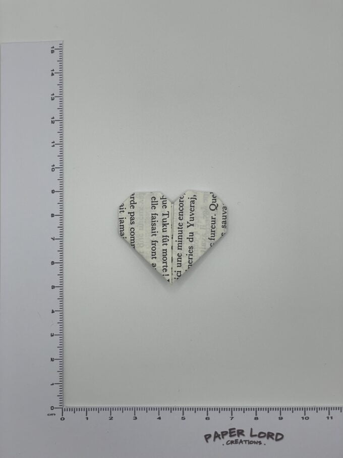 Marque-Page en Forme de Cœur en Origami – Image 4